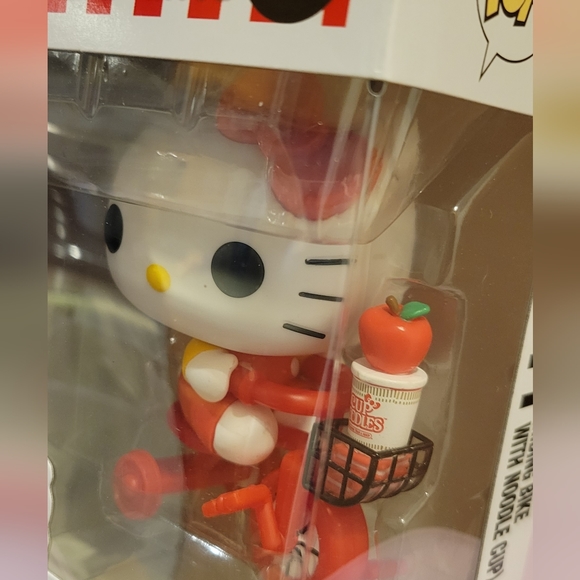 Hello KITTY Funko # 45 + Pop it Fidget Hello Kitty - Picture 2 of 16